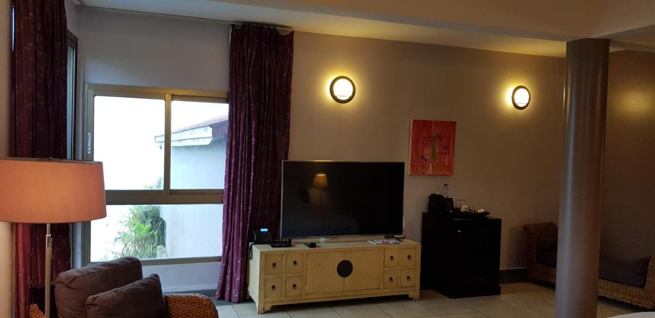 Residence Hoteliere Du Phare ลิเบรอวิลล์ ภายนอก รูปภาพ